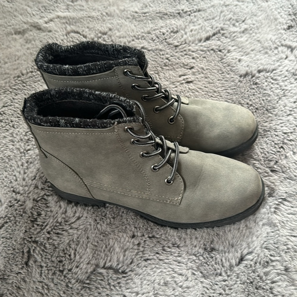 Gray Boots - image 3